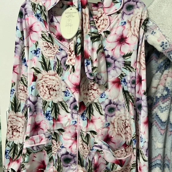 LADIES SATIN FLORAL PJ SET - Picture 2 of 6